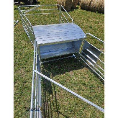 Buncar cu gradinita pentru furajare vitei